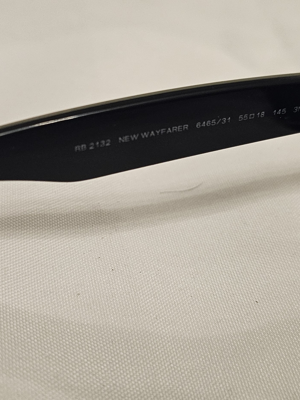 Ray-Ban Classic Wayfarer Sunglasses in Olive Green with Black Case - Picture 7 of 8